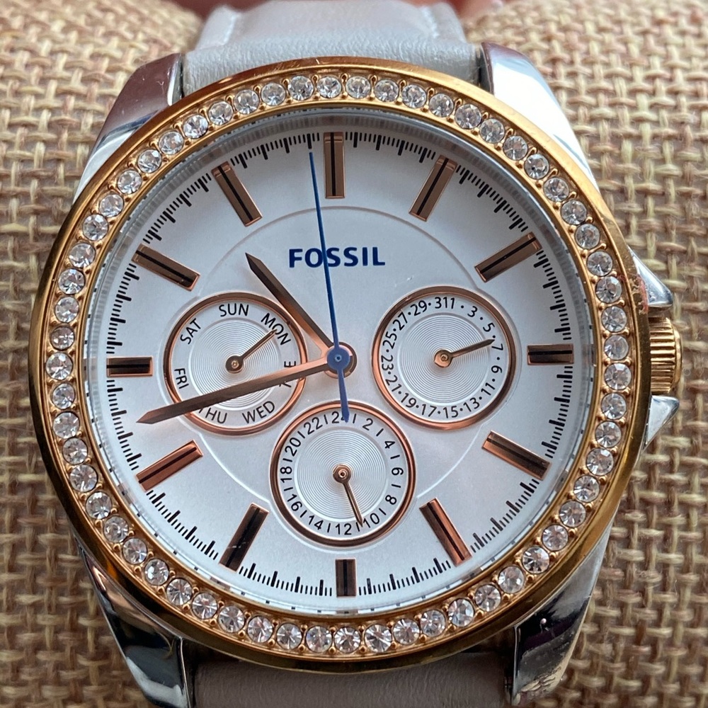 Fossil Watch Medium Size Pre Loved